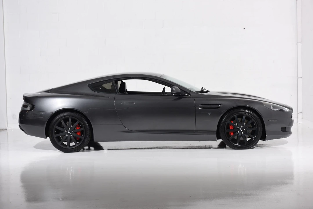 2005 Aston Martin DB9 - Image 7 of 31