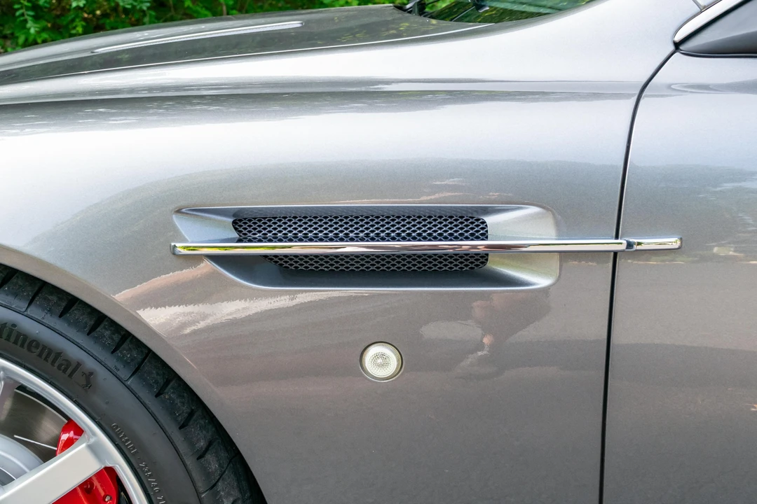 2005 Aston Martin DB9 - Image 15 of 31
