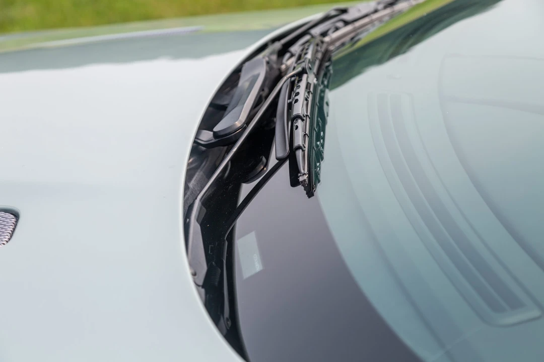 2005 Aston Martin DB9 - Image 19 of 31