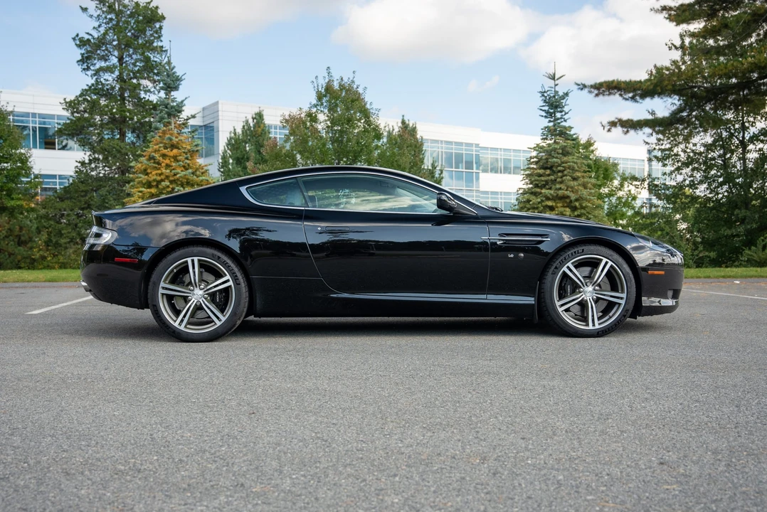 2005 Aston Martin DB9 - Image 13 of 31