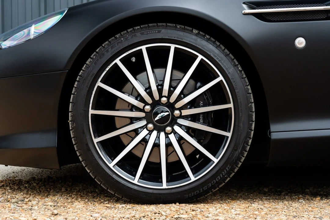 2005 Aston Martin DB9 - Image 28 of 30