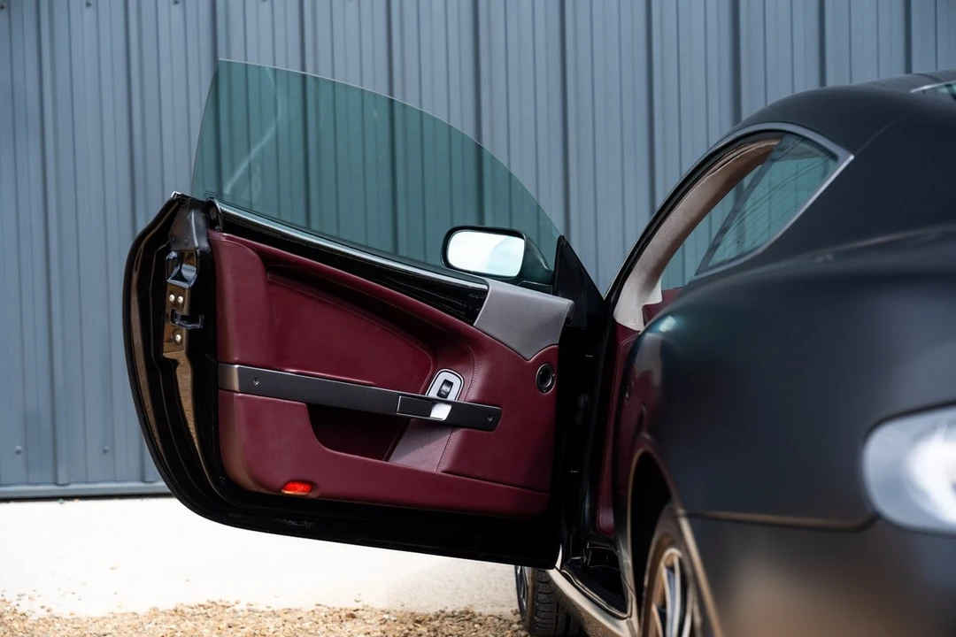 2005 Aston Martin DB9 - Image 29 of 30