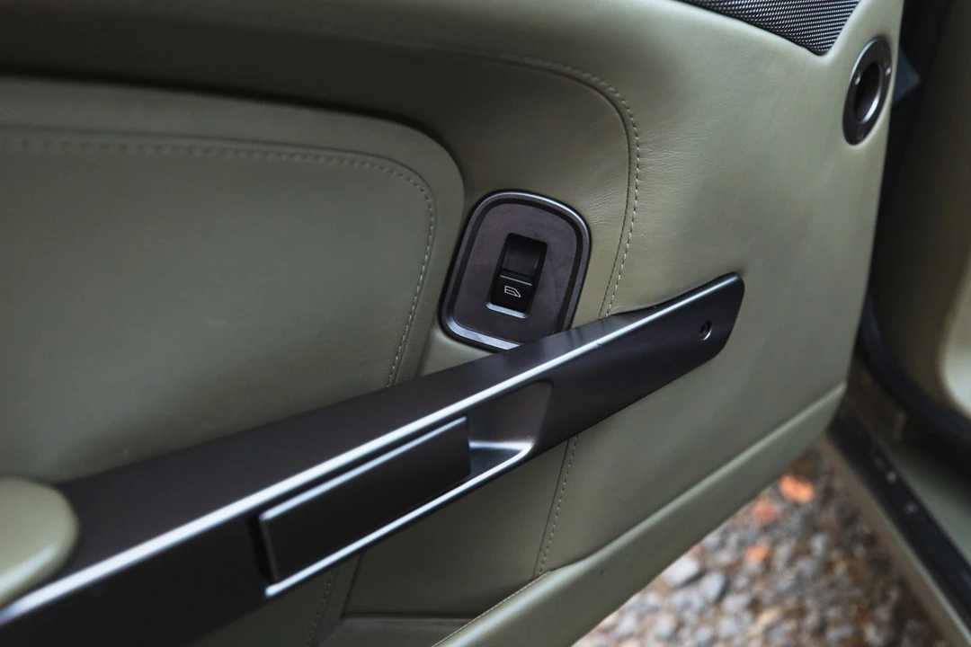 2005 Aston Martin DB9 - Image 16 of 30