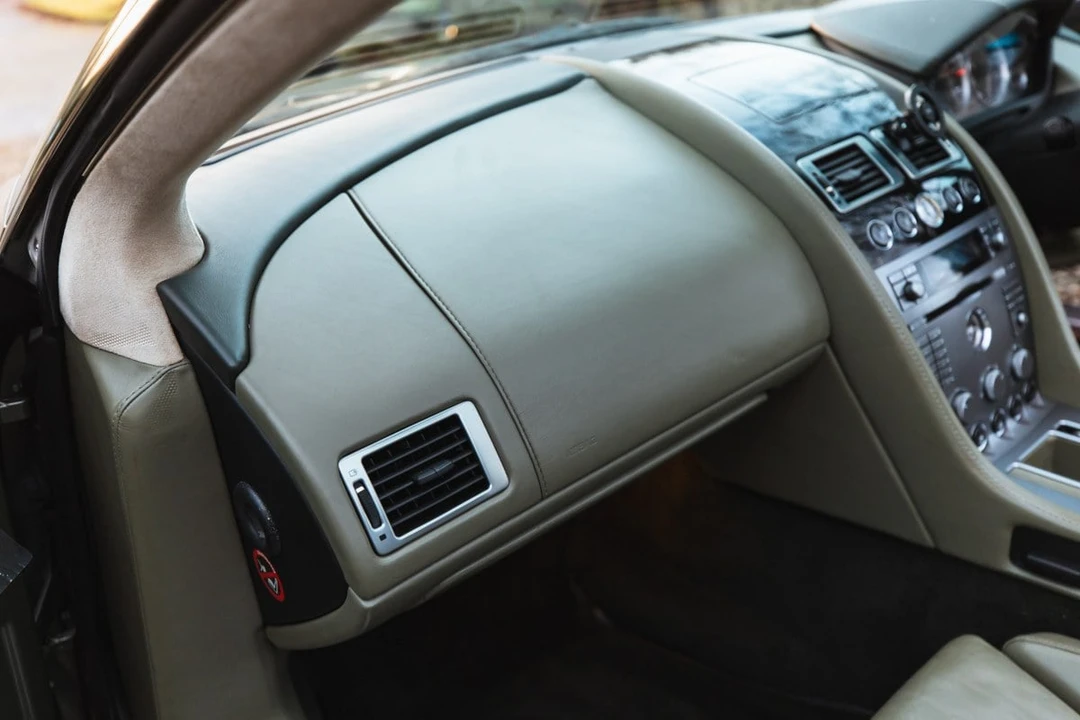 2005 Aston Martin DB9 - Image 17 of 30