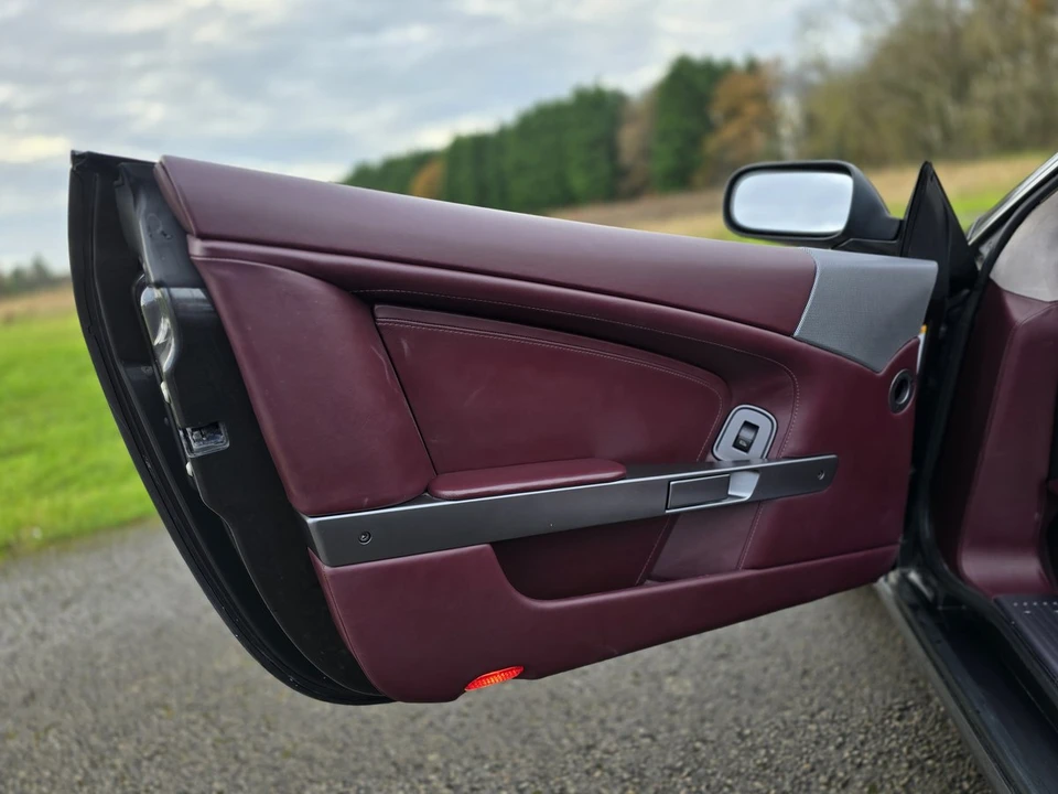 2005 Aston Martin DB9 - Image 29 of 30
