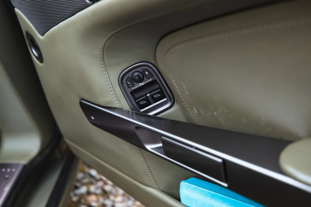 2005 Aston Martin DB9 - Image 20 of 30