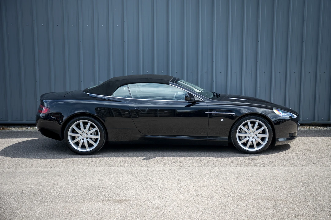 2005 Aston Martin DB9 - Image 16 of 31