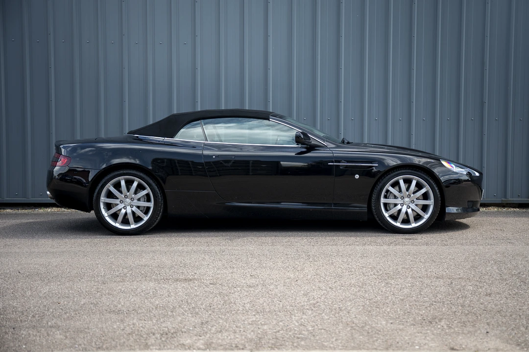 2005 Aston Martin DB9 - Image 8 of 31