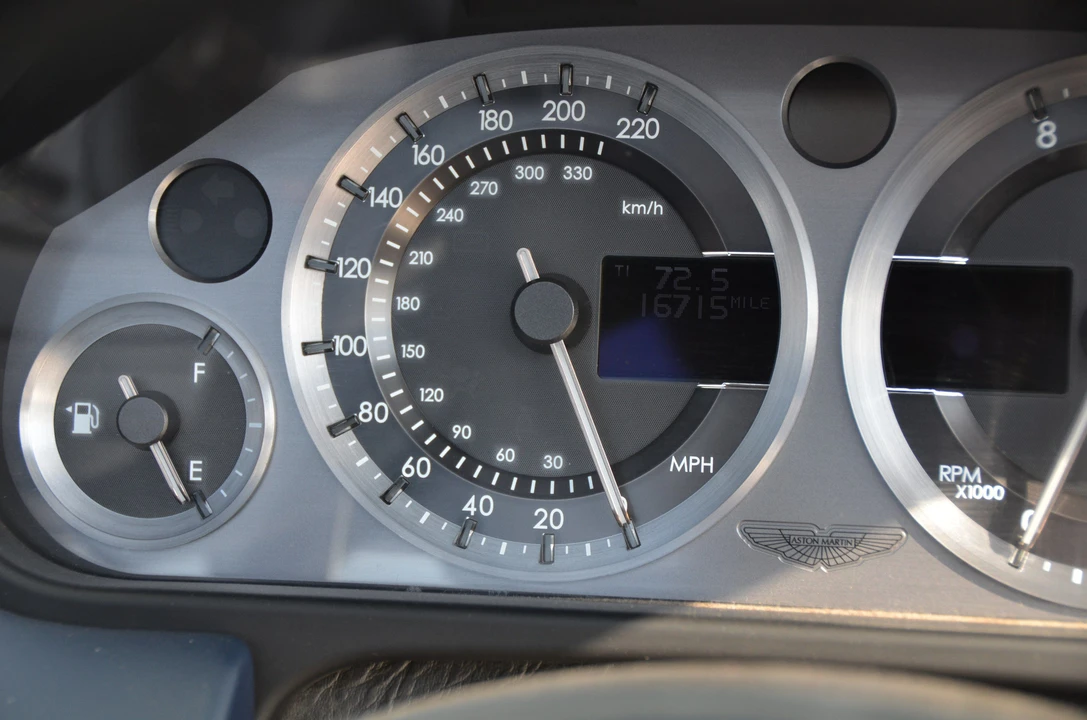 2005 Aston Martin DB9 - Image 7 of 9