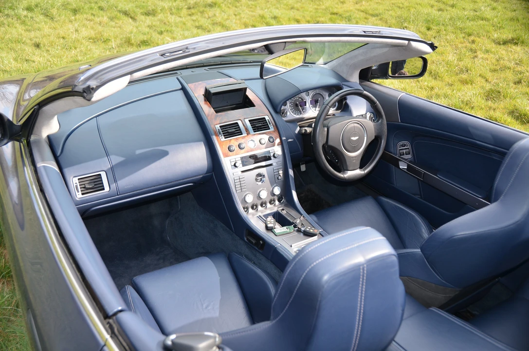 2005 Aston Martin DB9 - Image 2 of 9
