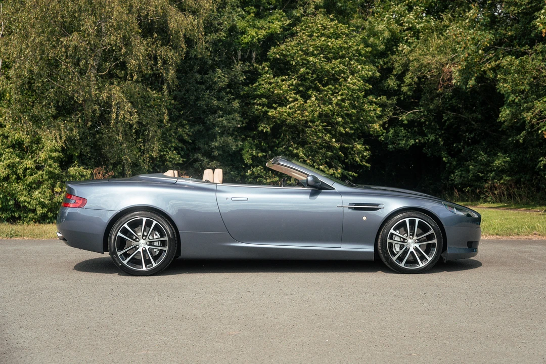 2005 Aston Martin DB9 - Image 11 of 31