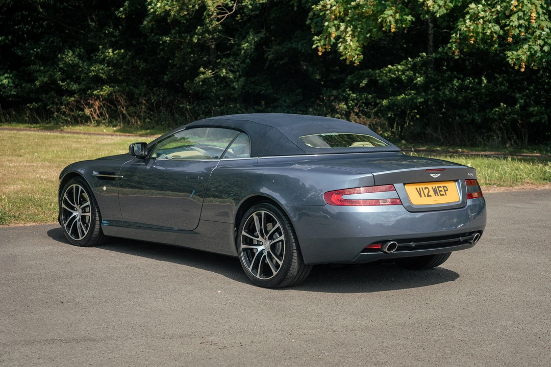 2005 Aston Martin DB9 - Image 19 of 31