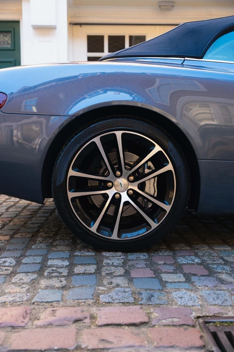 2005 Aston Martin DB9 - Image 28 of 31