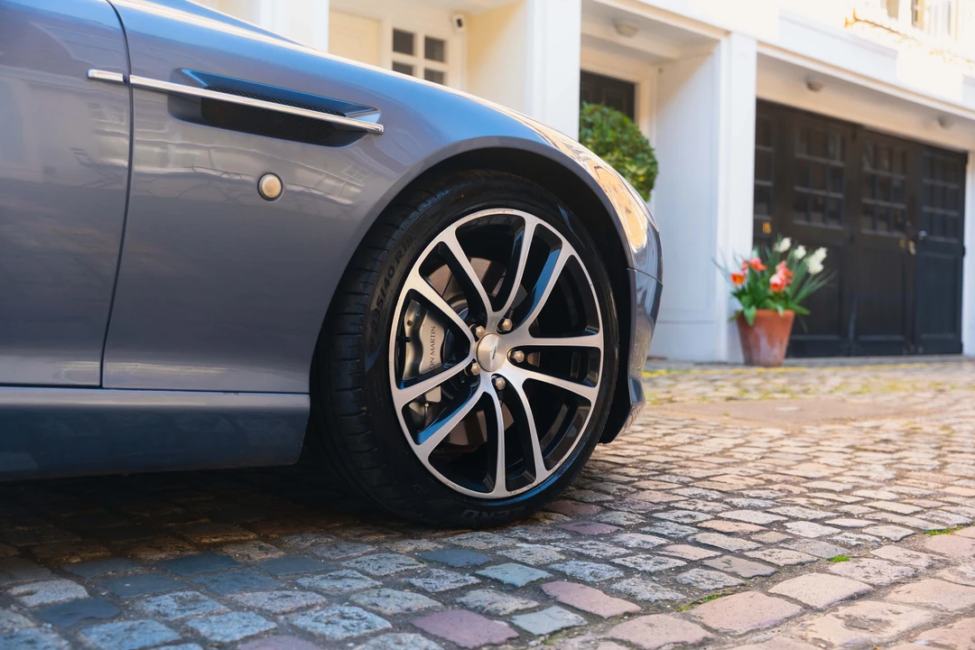 2005 Aston Martin DB9 - Image 31 of 31