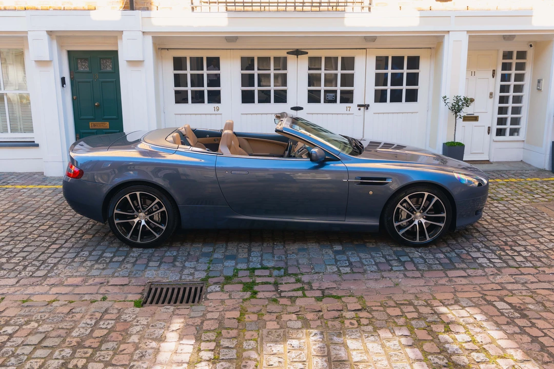 2005 Aston Martin DB9 - Image 11 of 31