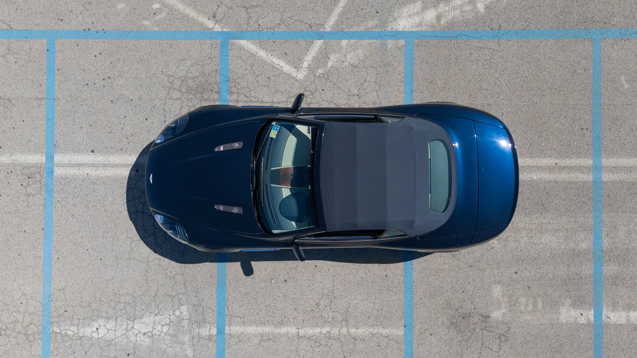 2005 Aston Martin DB9 - Image 18 of 31