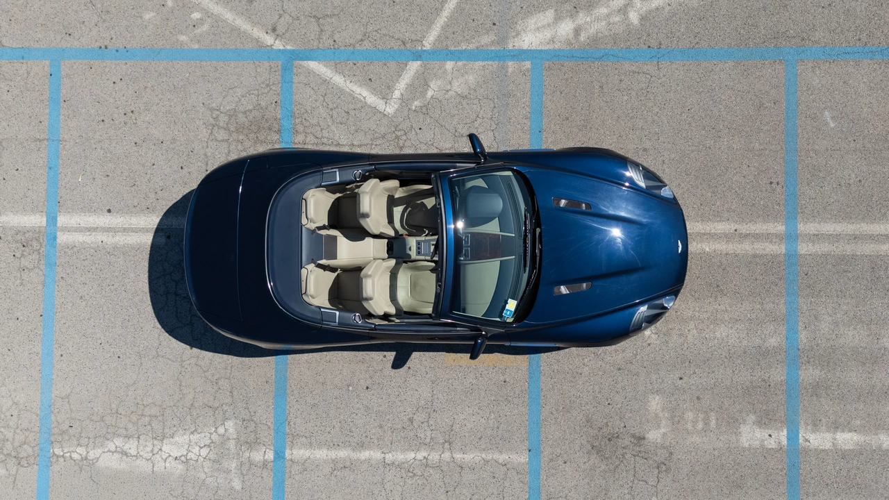 2005 Aston Martin DB9 - Image 19 of 31