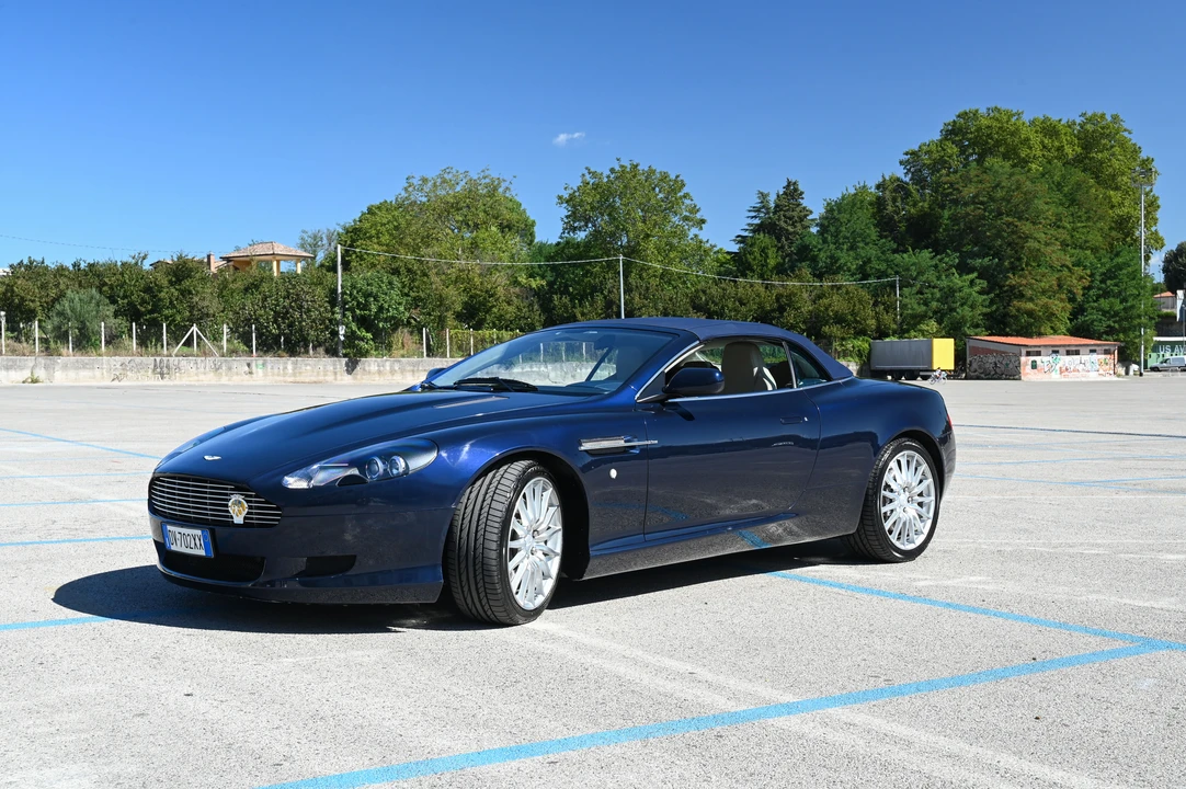 2005 Aston Martin DB9 - Image 17 of 31