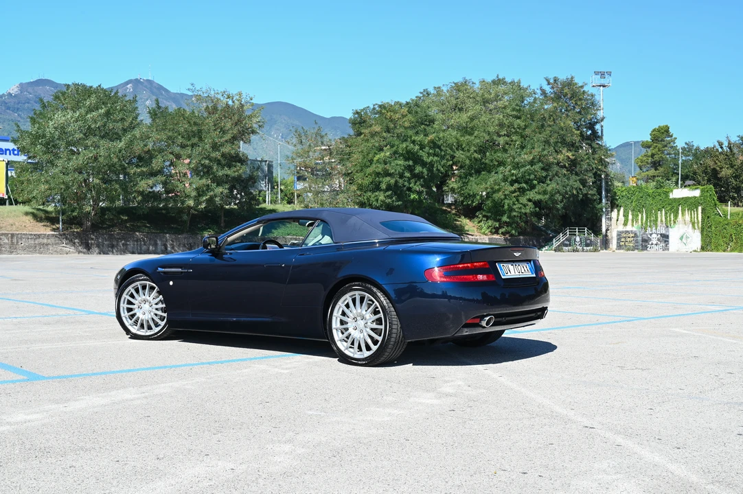 2005 Aston Martin DB9 - Image 15 of 31