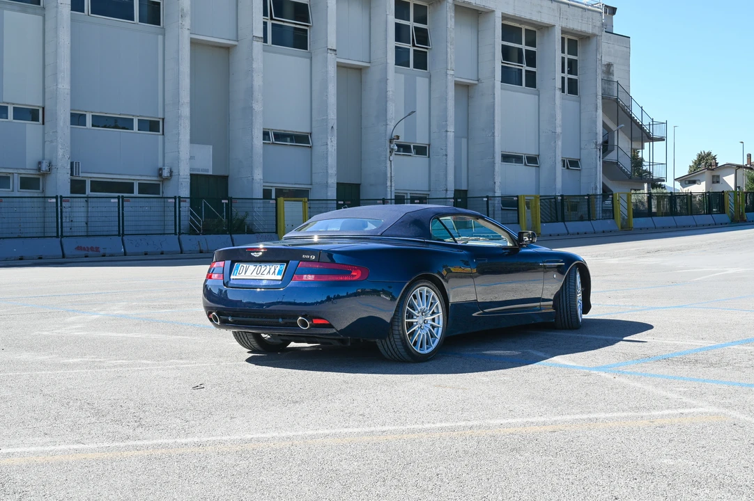2005 Aston Martin DB9 - Image 13 of 31