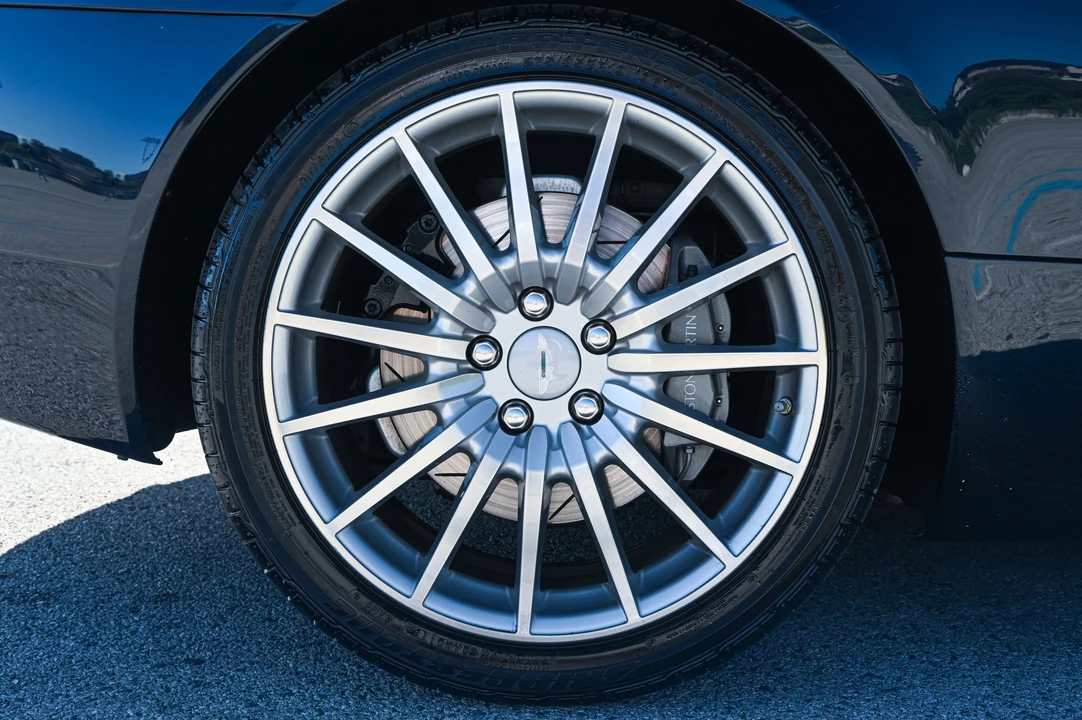 2005 Aston Martin DB9 - Image 30 of 31