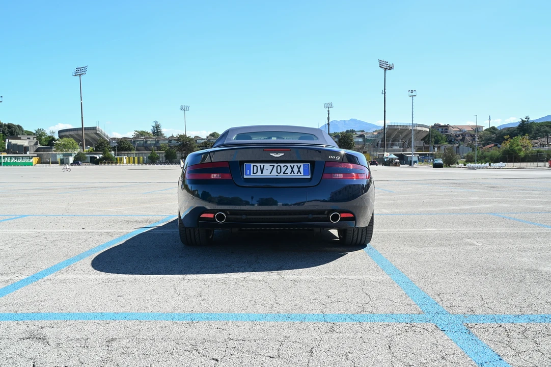 2005 Aston Martin DB9 - Image 14 of 31