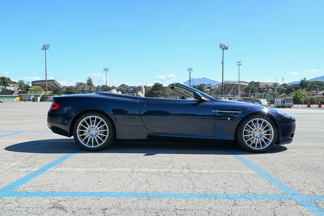 2005 Aston Martin DB9 - Image 4 of 31
