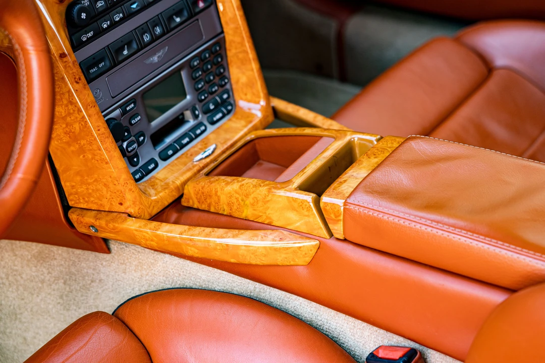 2005 Aston Martin Vanquish 1st Gen - Image 13 of 31
