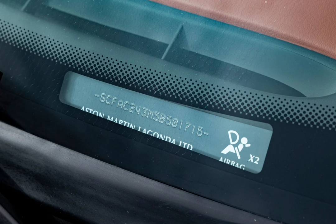 2005 Aston Martin Vanquish 1st Gen - Image 16 of 31