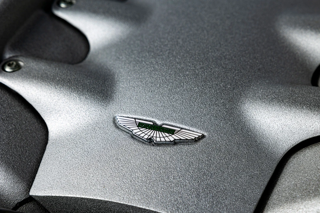 2005 Aston Martin Vanquish 1st Gen - Image 21 of 31