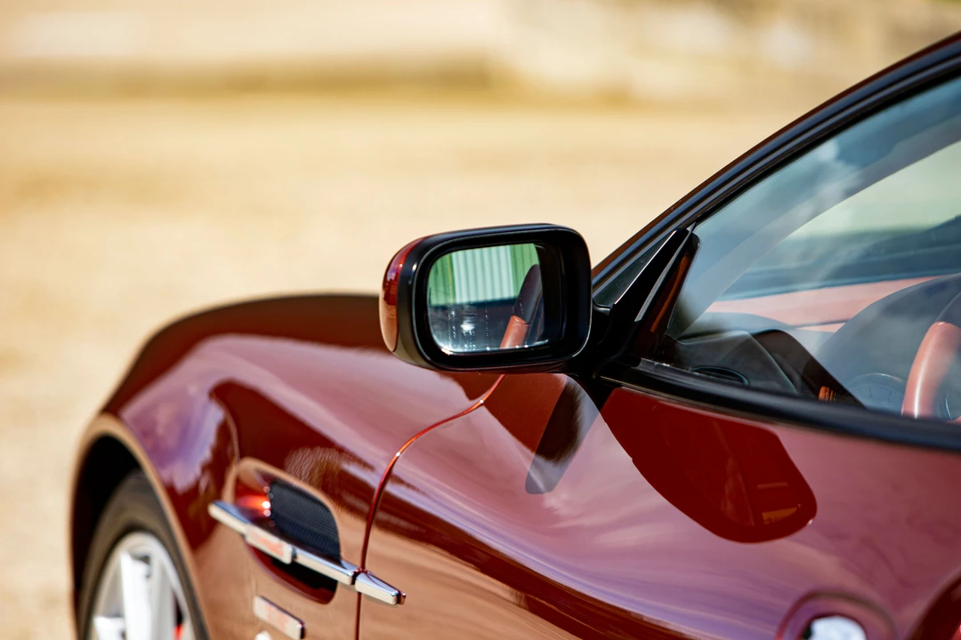 2005 Aston Martin Vanquish 1st Gen - Image 28 of 31
