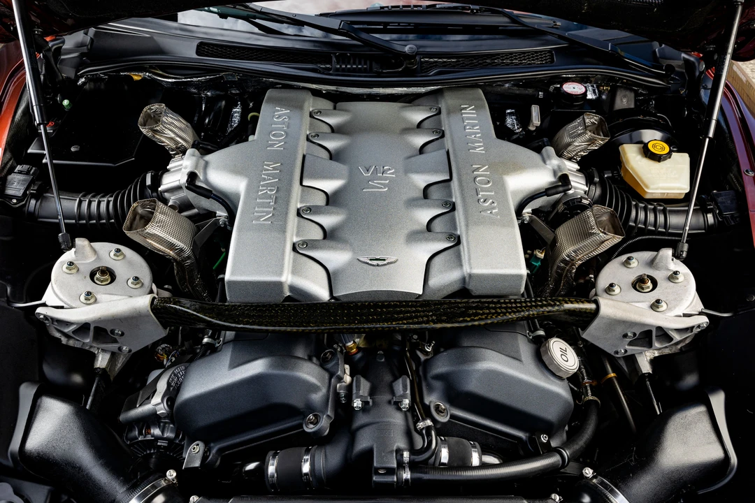 2005 Aston Martin Vanquish 1st Gen - Image 17 of 31