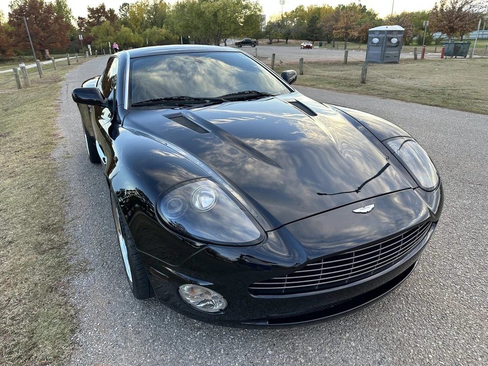 2005 Aston Martin Vanquish 1st Gen - Image 12 of 31