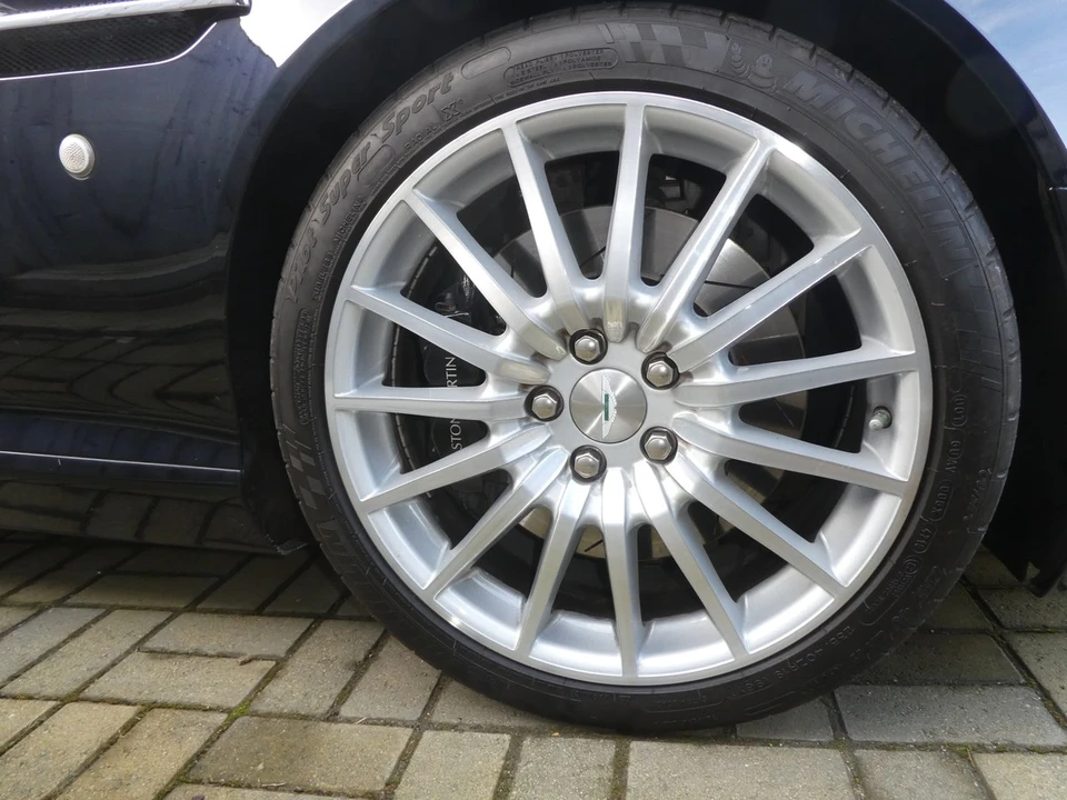 2005 Aston Martin DB9 - Image 22 of 30