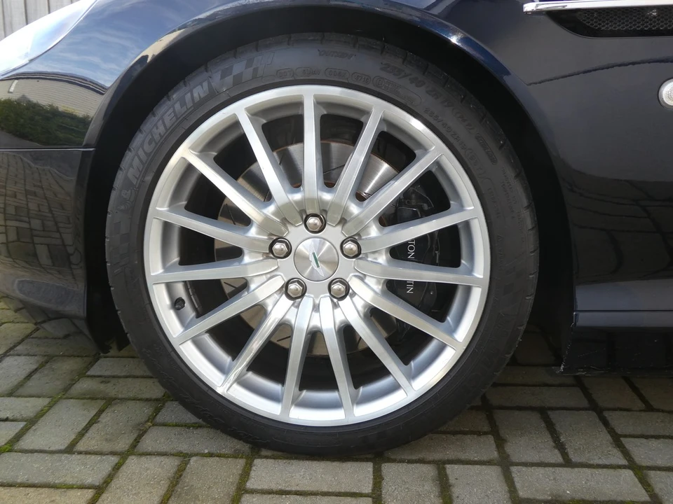 2005 Aston Martin DB9 - Image 23 of 30