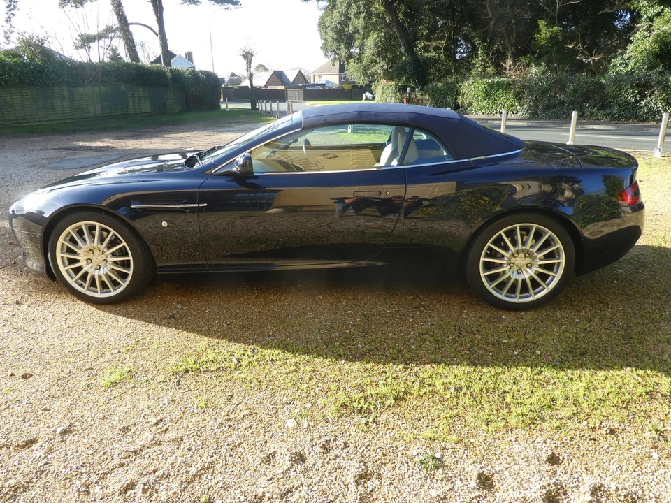 2005 Aston Martin DB9 - Image 13 of 30