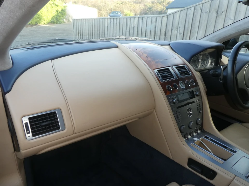 2005 Aston Martin DB9 - Image 26 of 30