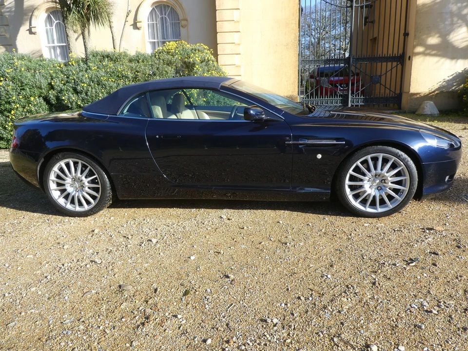 2005 Aston Martin DB9 - Image 14 of 30