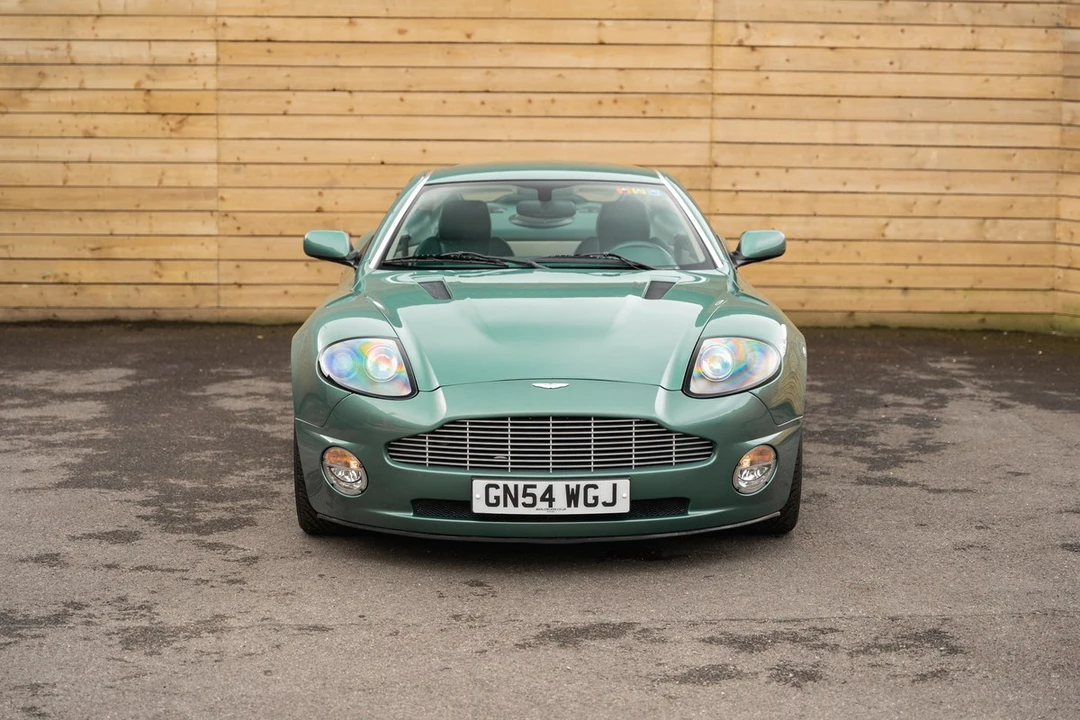 2005 Aston Martin Vanquish 1st Gen - Image 14 of 30