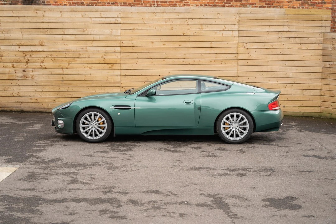 2005 Aston Martin Vanquish 1st Gen - Image 10 of 30