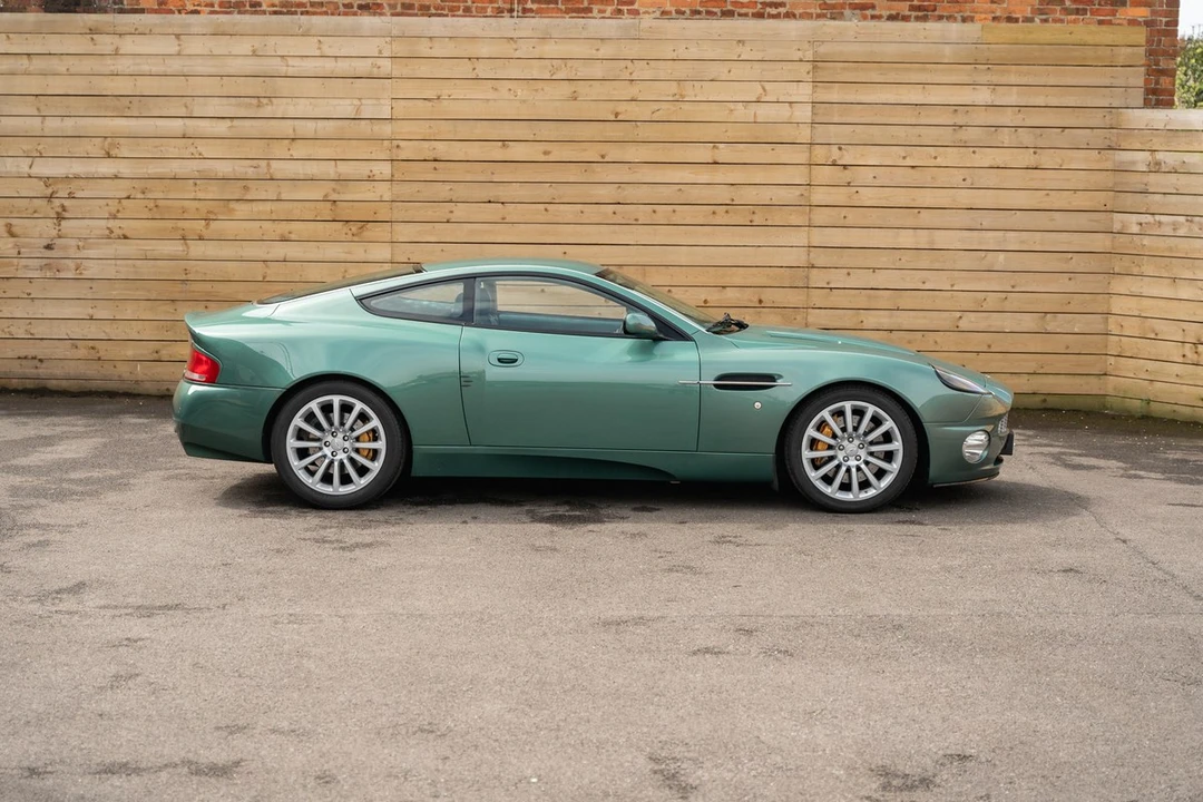 2005 Aston Martin Vanquish 1st Gen - Image 18 of 30