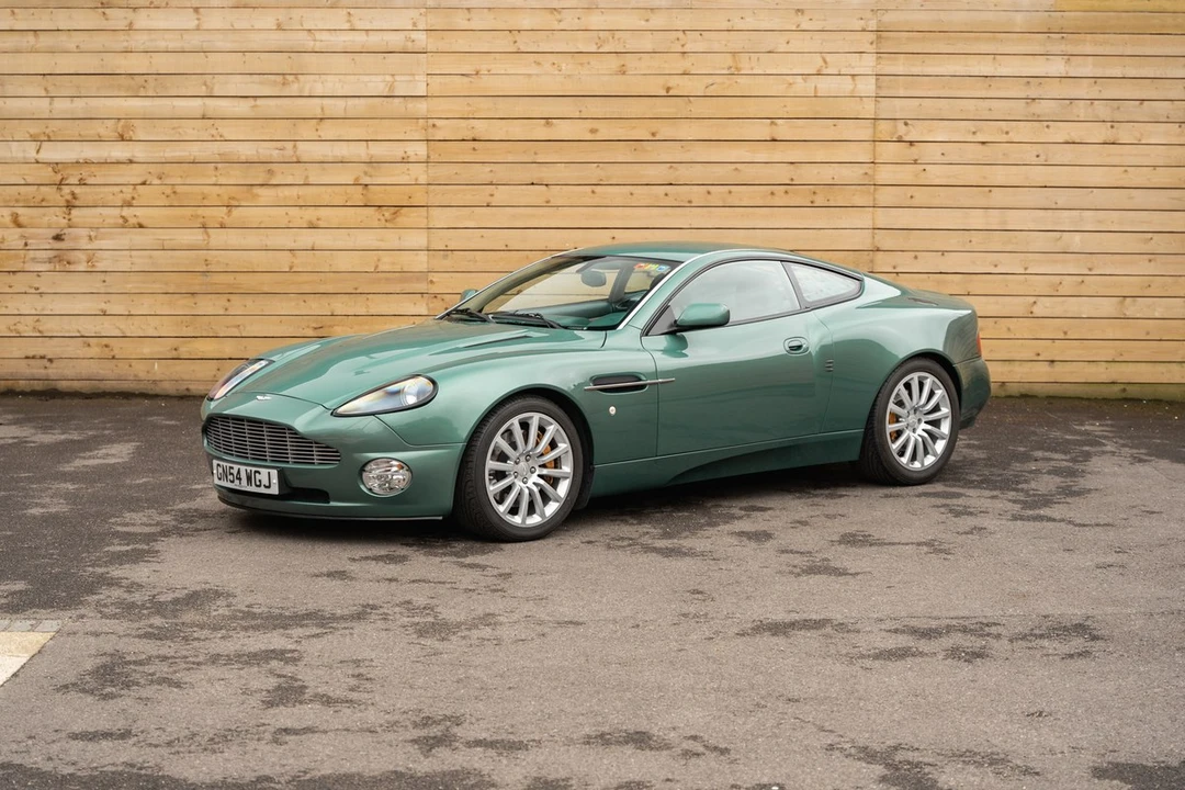 2005 Aston Martin Vanquish 1st Gen - Image 11 of 30