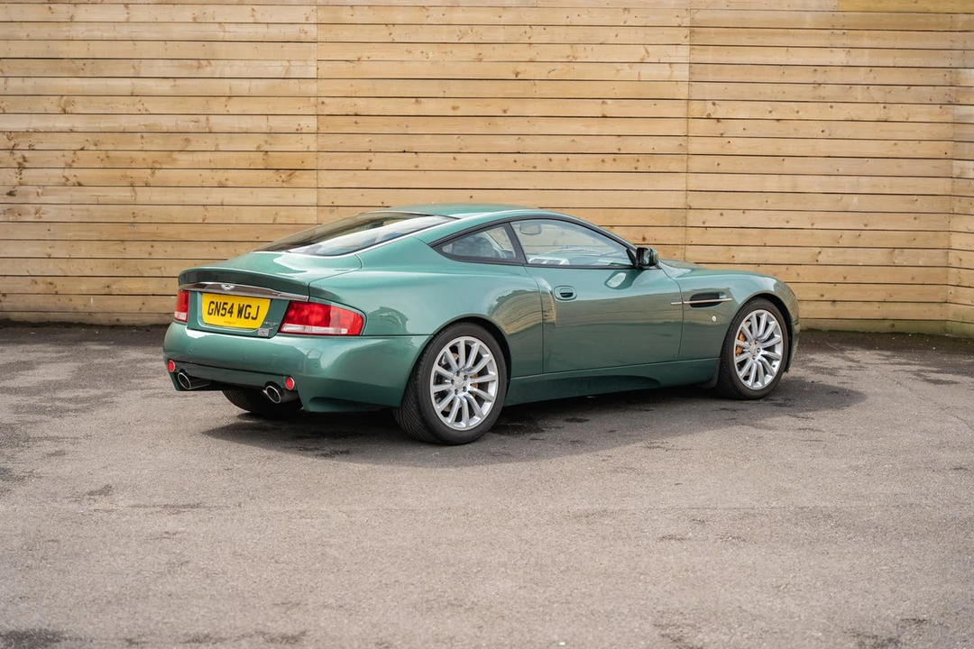 2005 Aston Martin Vanquish 1st Gen - Image 19 of 30