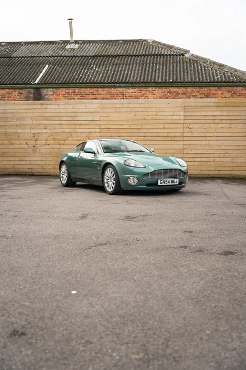 2005 Aston Martin Vanquish 1st Gen - Image 16 of 30