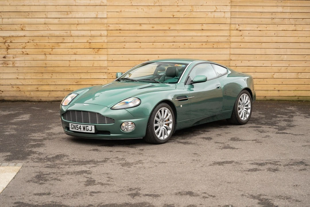 2005 Aston Martin Vanquish 1st Gen - Image 13 of 30