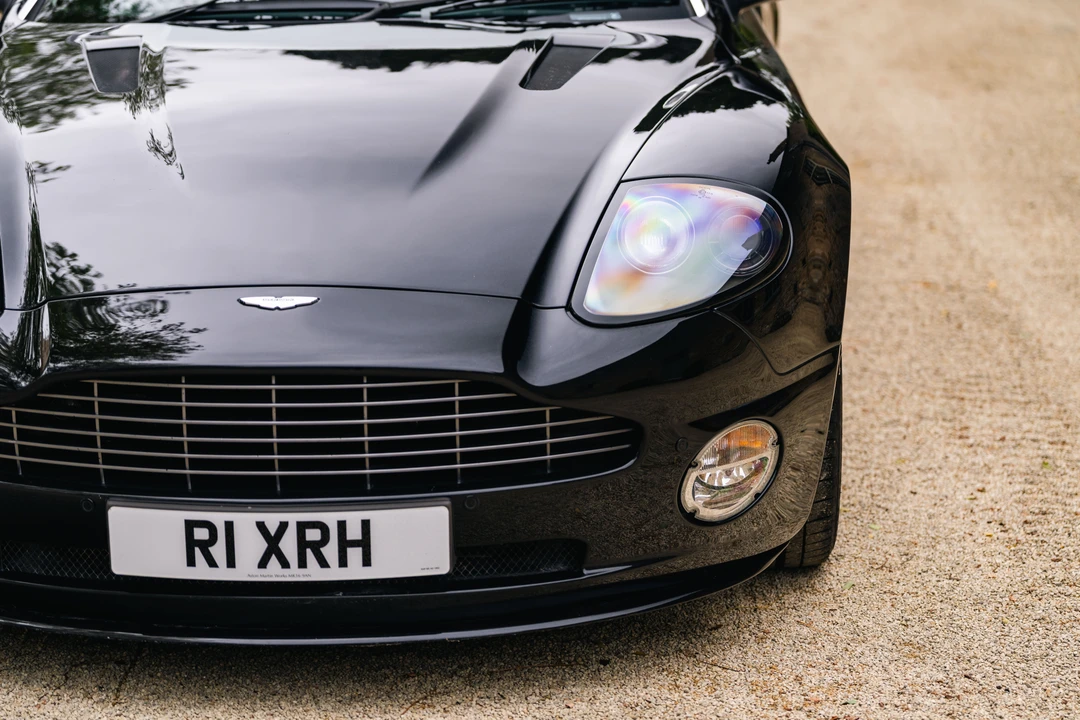 2005 Aston Martin Vanquish 1st Gen - Image 12 of 31