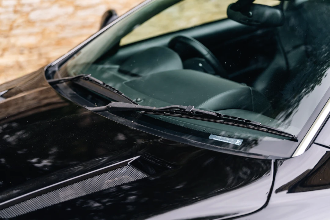 2005 Aston Martin Vanquish 1st Gen - Image 15 of 31