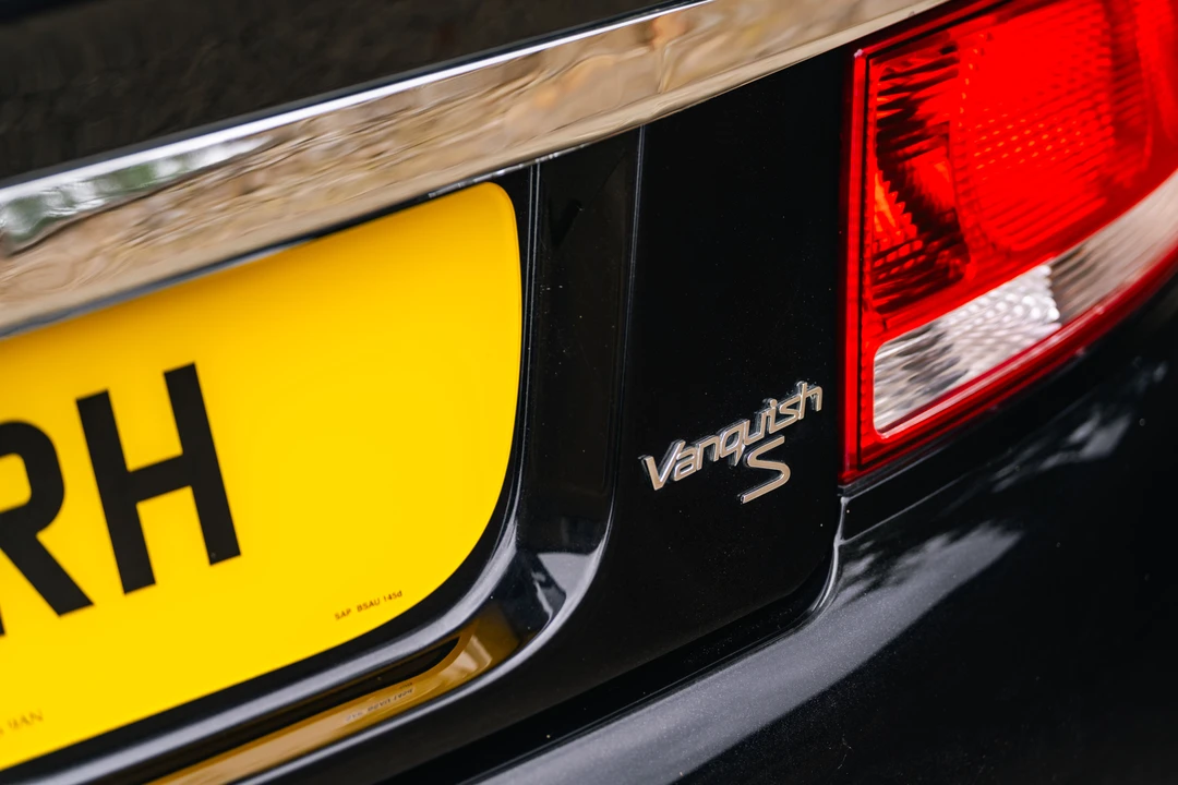 2005 Aston Martin Vanquish 1st Gen - Image 21 of 31