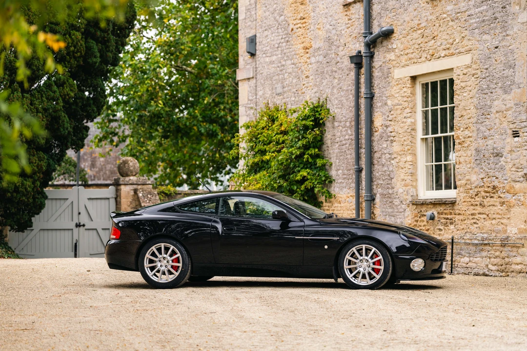 2005 Aston Martin Vanquish 1st Gen - Image 8 of 31