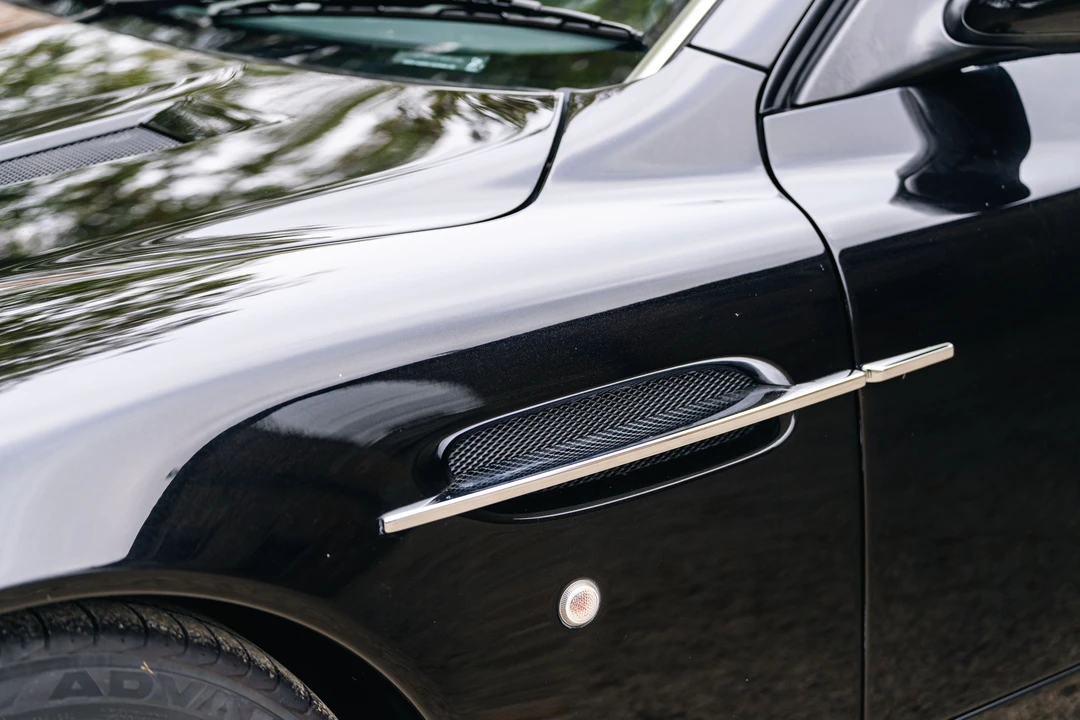 2005 Aston Martin Vanquish 1st Gen - Image 26 of 31